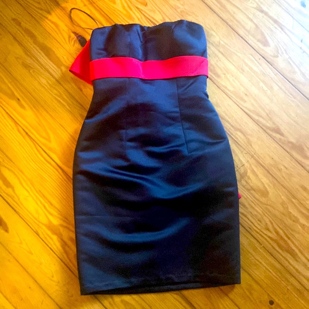 Strapless, silk short gown. Simple but stunning back bow with jewels.